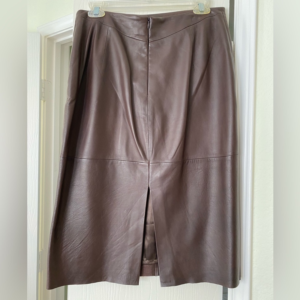 Vintage Banana Republic leather skirt - Picture 2 of 6